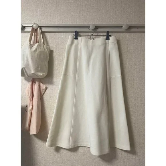 Uniqlo skirt - Picture 1 of 3